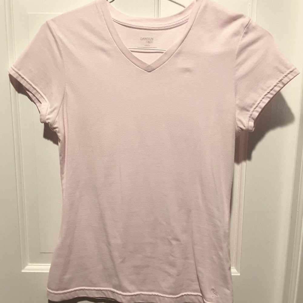 Danskin pink t-shirt medium top